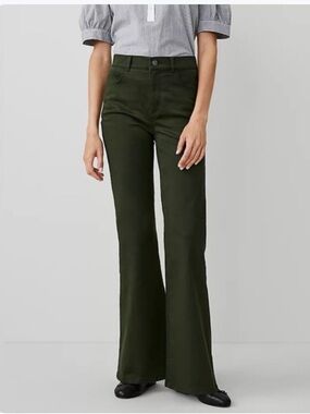 Ann Taylor Weekend Collection 5 Pocket Trouser. Size 2. 32 in inseam. NWT.